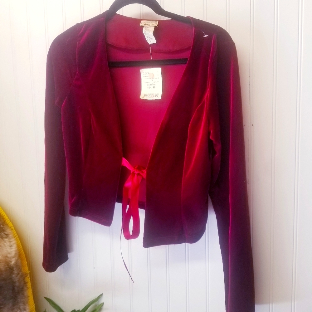 NWT Nexxen Red Velvet Long Sleeve Tie Caridgan